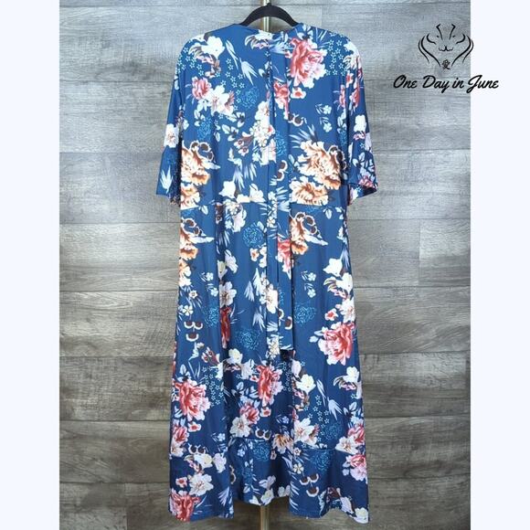 Sheilay Plus Size Short Sleeve Dress Size 3X - Picture 2 of 7